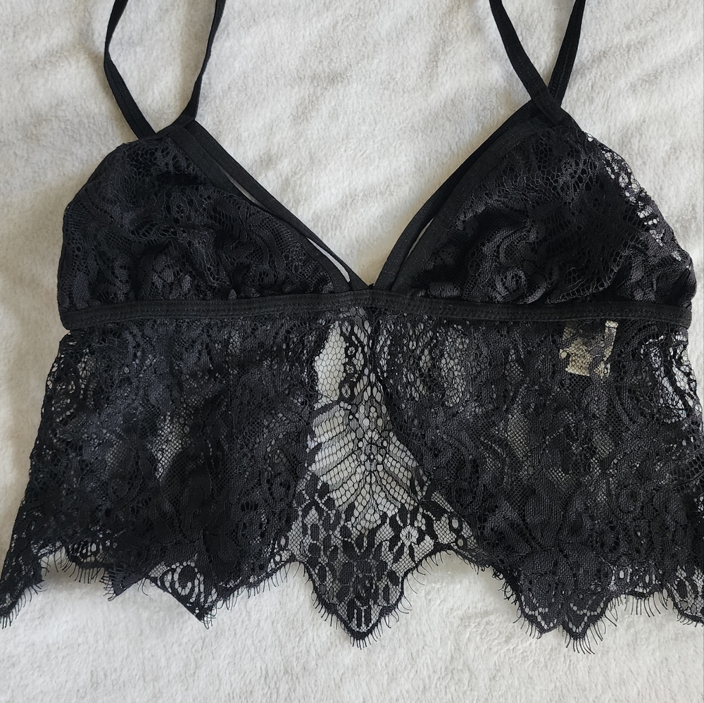 Bralette with Scalloped Lace Detail